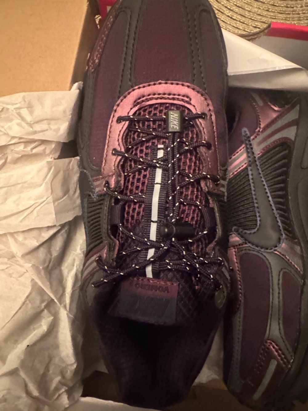 New Nike Zoom Vomero 5 Women's Black and Plum Athletic Sneakers - Picture 6 of 7